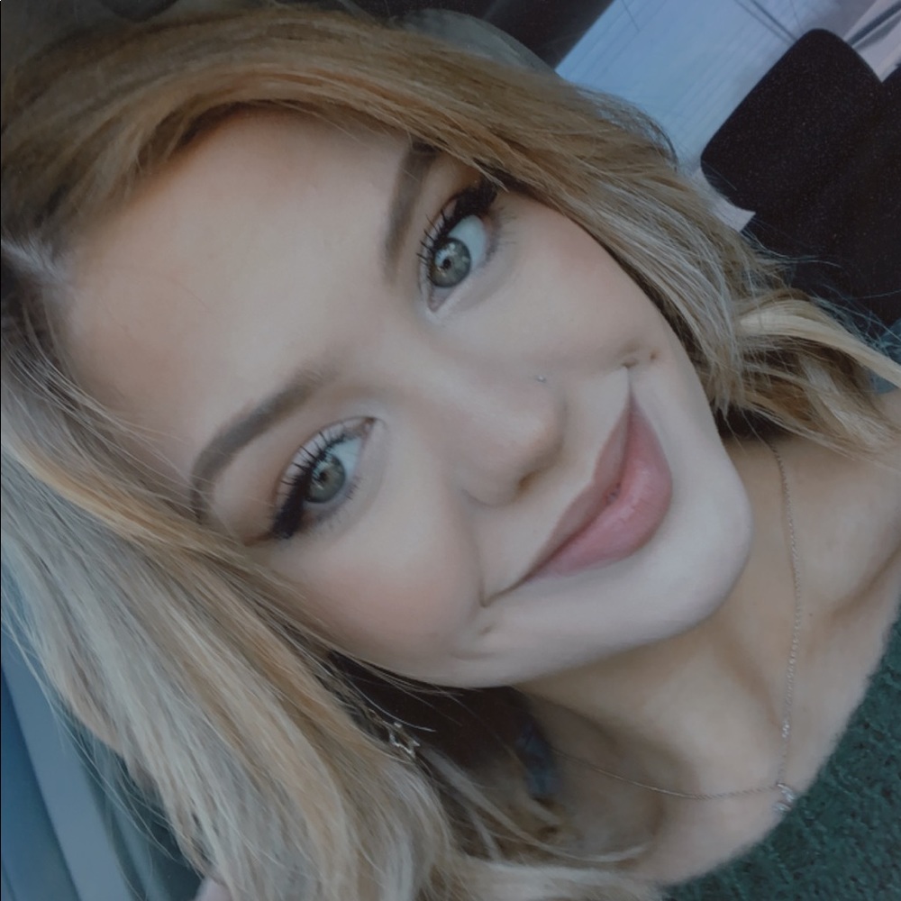 Meet your Posher, Madi